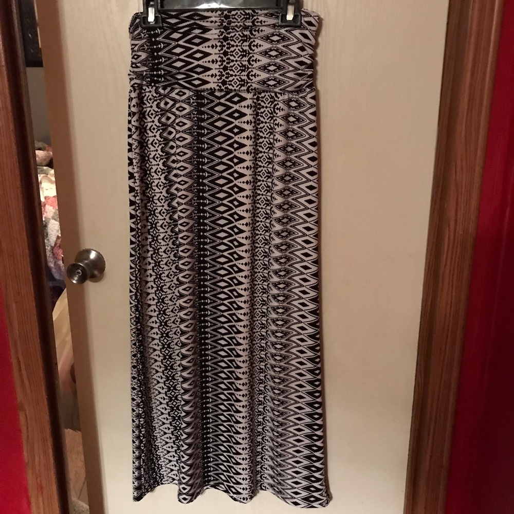 Long straight silky skirt
